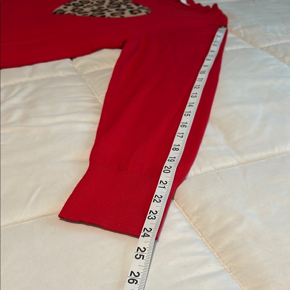 Time and Tru Sweaters Tan and Red Cheetah Hearts NWOT - Picture 6 of 15